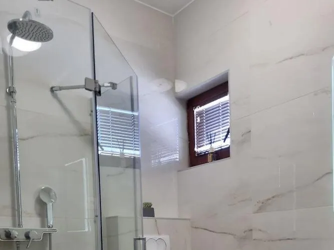 Apartments Lug 2, New And Comfortable With Pool Privlaka